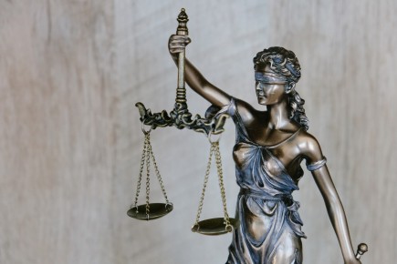 vrouwe-justitia-tingey-injury-law-firm-DZpc4UY8ZtY-unsplash.jpg