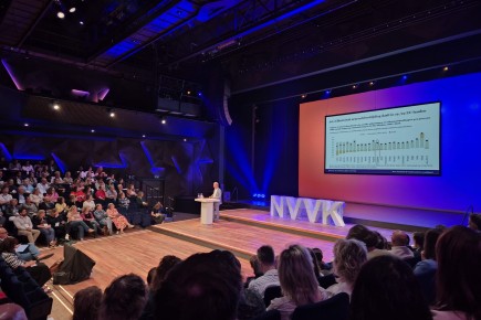    Overzicht zaal.JPG